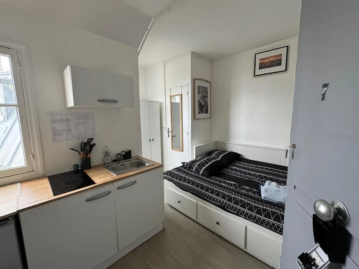 Cozy Studio Nearby Champs Elysees 7 location